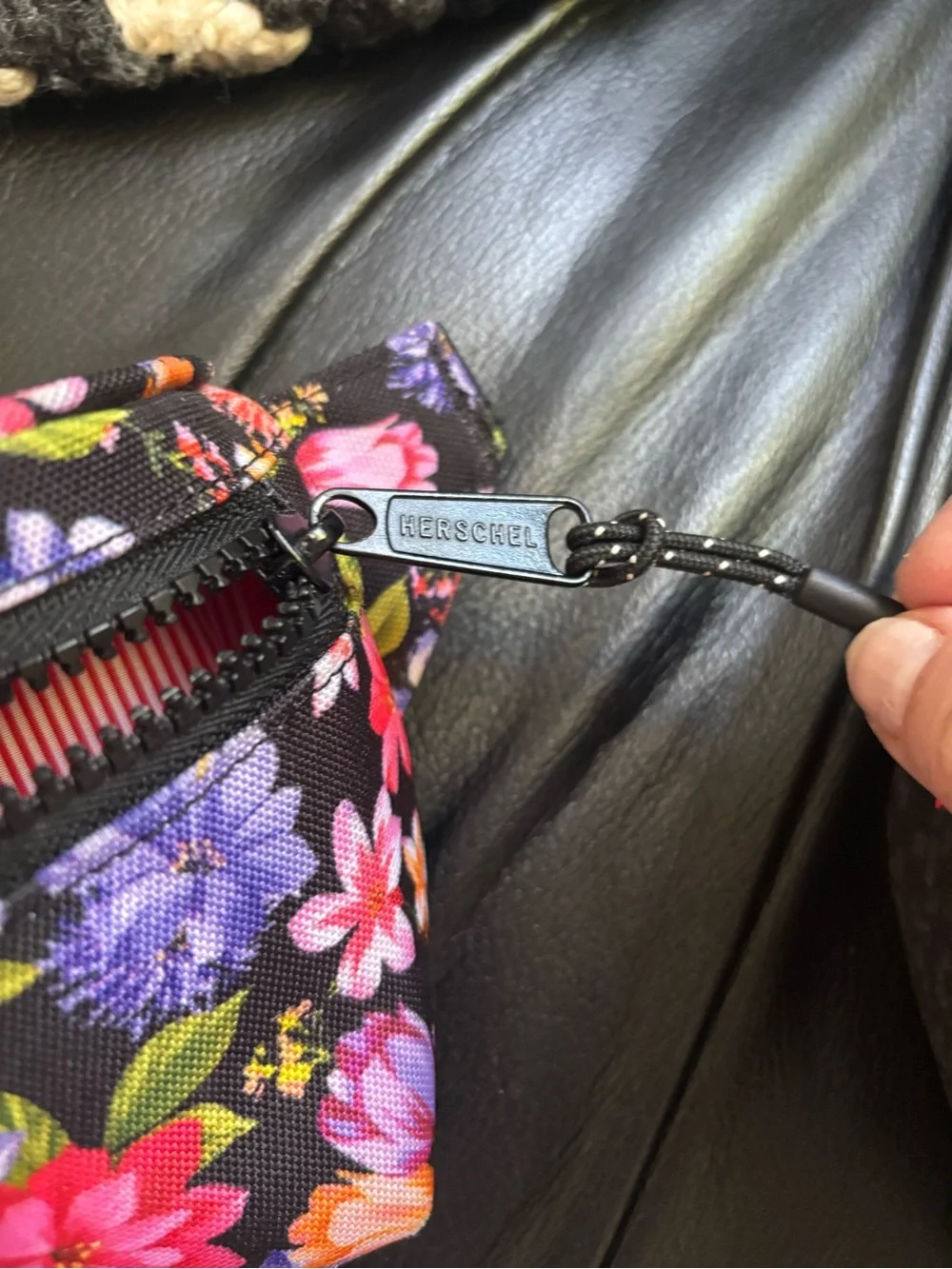Herschel Floral Black Zip Pouch - Picture 4 of 4